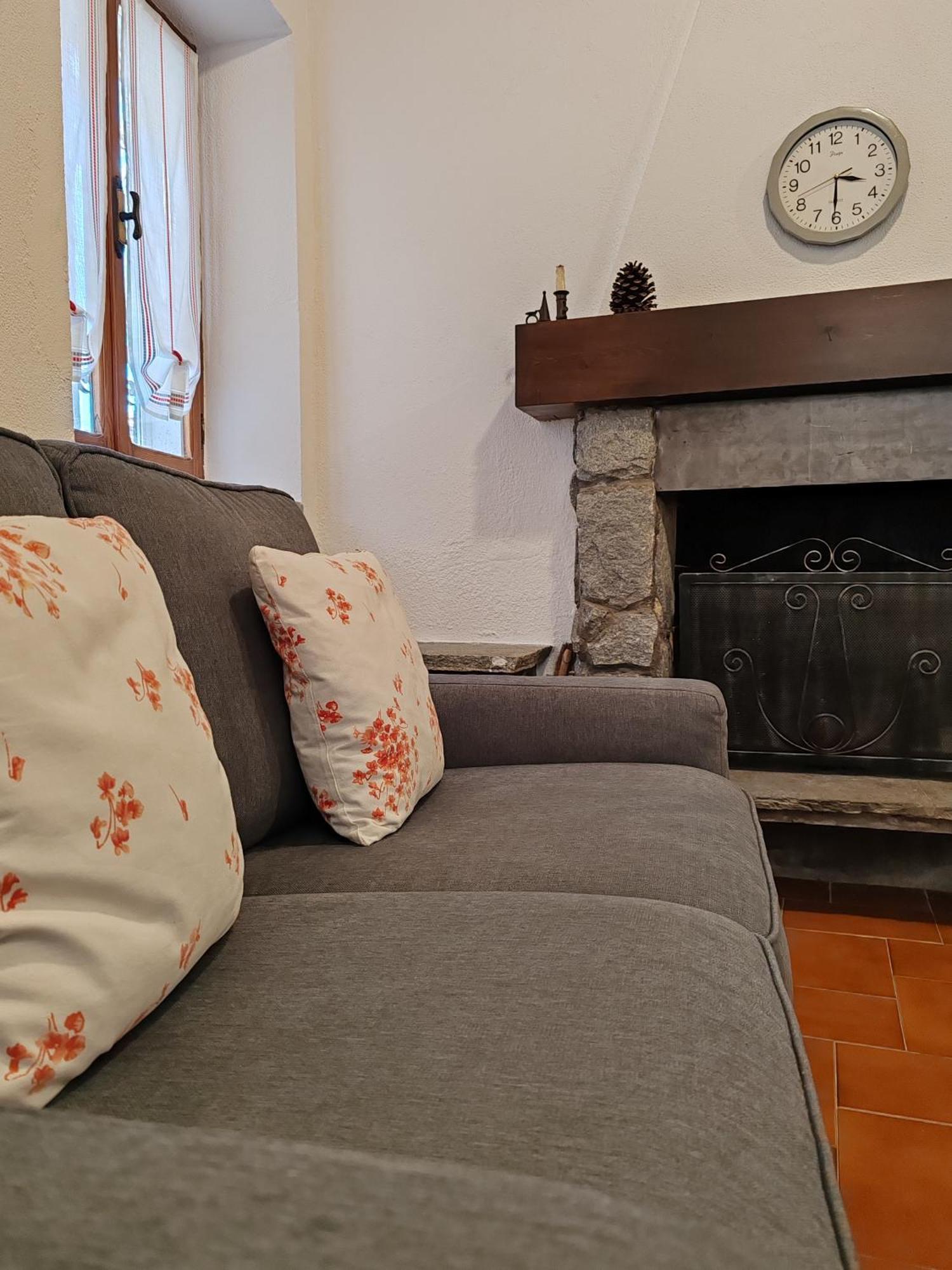 Tour In Langhe Apartment La Morra Ngoại thất bức ảnh